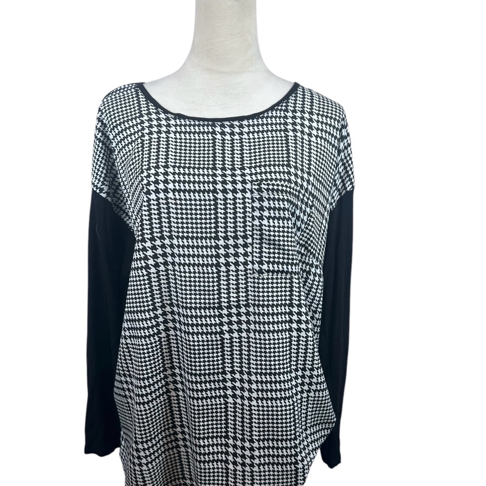 ⭐️Host Pick ⭐️Michael Kors black and white pattern print top size 1X
